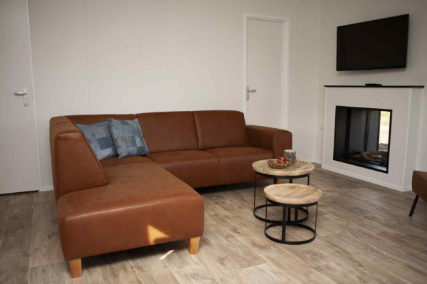 DG521 - Living Room