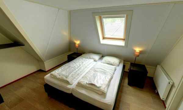 DG750 - Bedroom