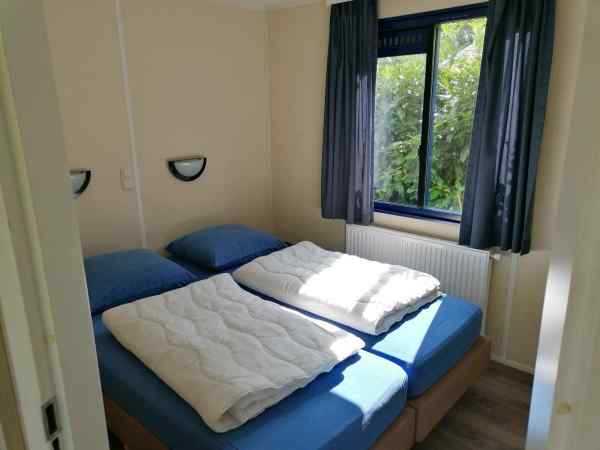 DG807 - Bedroom