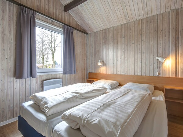 DKS002 - Bedroom
