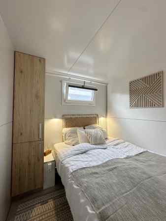 FL020 - Bedroom