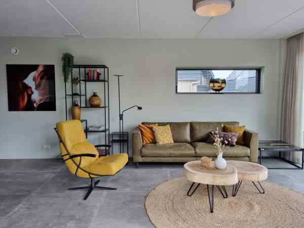 FR173 - Living Room