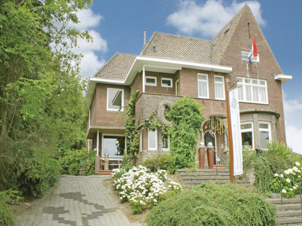 Prachtige 12 persoons villa in Limburg met bubbelbad en infraroodsauna