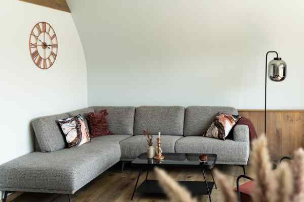 OV582 - Living Room
