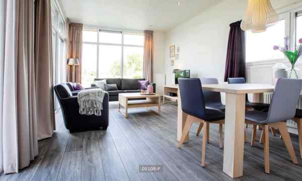 ZH322 - Living Room