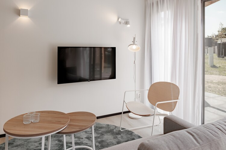 ZH395 - Living Room
