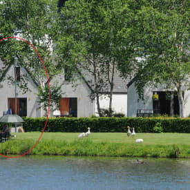 Ferienhaus für 8 Personenmit Blick auf den See auf Bungalowpark Les Do...
