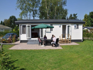 Luxury 4 person chalet in a holiday park in Baarle Nassau