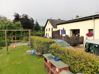 Beautiful 10 person farmhouse apartment near Monschau - Eifel