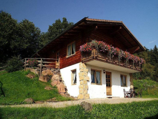 Rustikal 4 Personen Ferienhaus in der Eifel