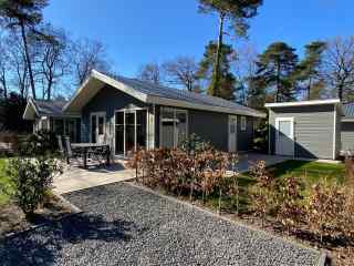Beautiful 4 person holiday home with air conditioning on the Veluwe ne...