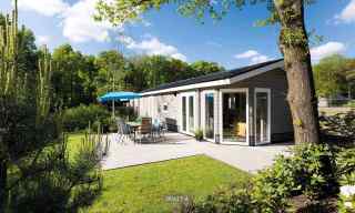 Modern 6-person holiday home on recreation park Beekbergen in the Velu...