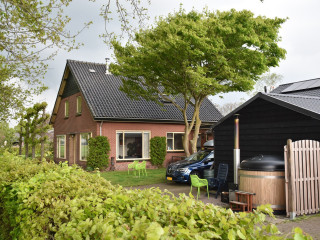 Beautiful 5 persons holiday home with a hot tub in Vorden, Achterhoek...