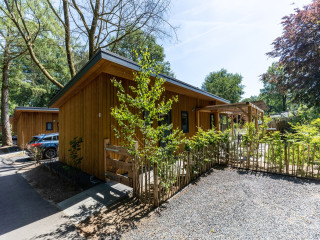 Detached and cozy 4 person vacation home with hot tub on the Veluwe.