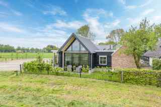 Luxury 2-person holiday home with hot tub on the edge of the Veluwe in...