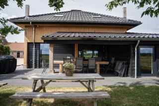 14 persons group accommodation with 6 bathrooms in Oude Willem, Drenth...