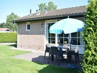 Nice 6 person holidayhouse on a holidayparc