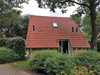 Schönes Ferienhaus für 4 Personen mit Whirlpool und Sauna in Westerbor...