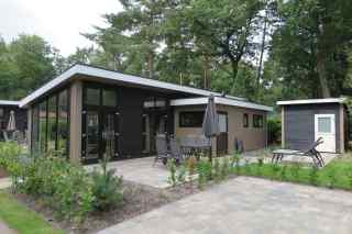 Beautiful 4 person holiday home suitable for disabled on the Veluwe ne...