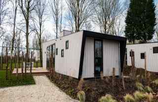 Luxe 4 persoons vakantiehuis op een vakantiepark aan de Maas