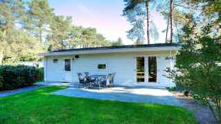 Comfortable 4-person chalet on holiday park Beekbergen