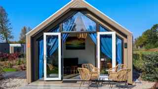 Strandhaus für vier Personen in einem Ferienpark am Fluss IJssel