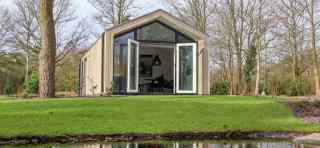4-Personen-Ferienhaus im Ferienpark Hooge Veluwe am Eingang eines Nati...