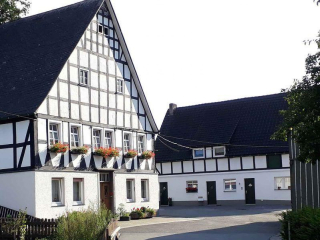 Luxury 5 person holiday home on the farm in Sauerland.