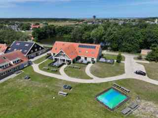 Luxurious 20 person group accommodation in the Vleien on Ameland