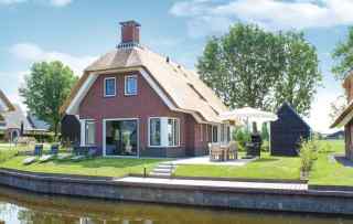 Huisdiervriendelijke luxe villa met sauna aan De Friese Meren