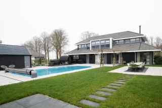 Familienvilla für 14 Personen mit privatem beheiztem Pool in Sondel