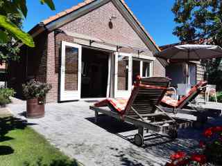 Beautiful rural 2 person holiday home in Schoor near Nederweert