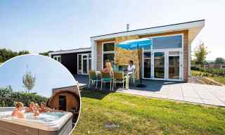 Attractive 4-person holiday home with wellness on holiday park Résiden...