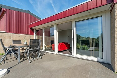 Luxury semi-detached bungalow for 4 persons in the South of Limburg.