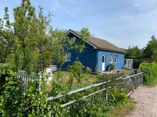 Beautifully located 10 person holiday home in Julianadorp aan Zee