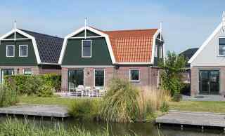 Beautiful villa for 12 people on holiday park Poort van Amsterdam.