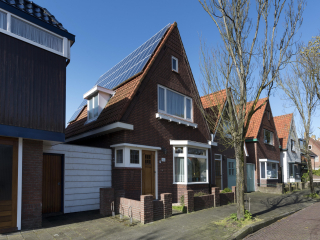 Luxury 6 person holiday home in Egmond aan Zee close to the beach and...