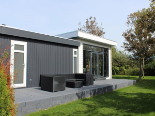 Comfortable 8-person chalet on a holiday park in Julianadorp aan Zee
