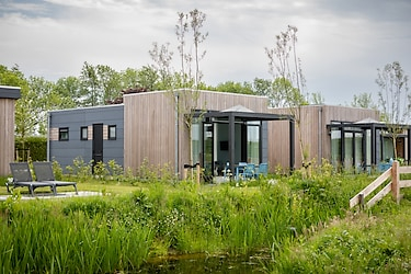 Beautiful 4-person Eco-Lodge on the Markermeer.