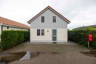 Luxurious 6 person holiday home in Wervershoof near Medemblik on the I...