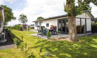 Cosy 5-person chalet on holiday park Westerkogge in Berkhout