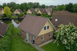 Beautiful 6 person holiday home on the water in Medemblik, near the IJ...