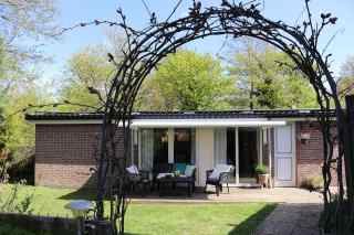 Four persons holiday home in Sint-Maartensvlotbrug
