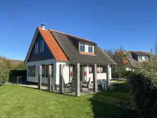 Authentic five person house in Callantsoog