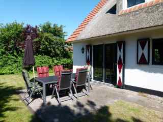 Reetdach-Ferienhaus für sechs Personen in Callantsoog