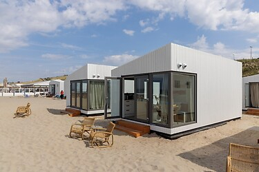 Schönes Strandhaus für vier Personen direkt am Meer im Ferienpark Beac...