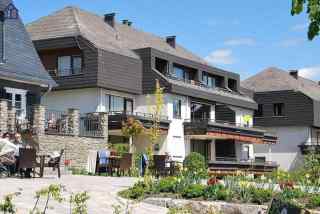 Mooi 4 persoons vakantieappartement in Winterberg, vlakbij het skigebi...