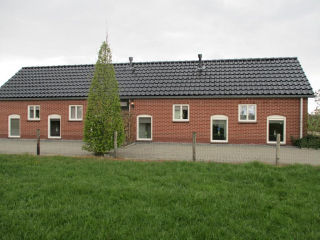 Vakantiehuis voor 4 personen in het midden van weilanden in Haarle-Hel...