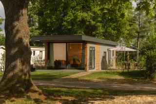 Comfortable 4 person tiny cabin with large garden, on Holiday park Möl...
