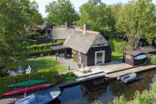 Gemütliches 5-Personen-Ferienhaus am Wasser im Herzen von Giethoorn